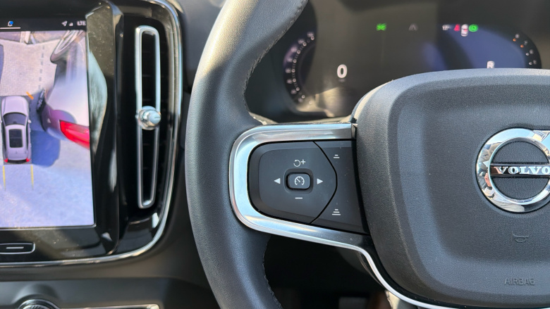 Volvo XC40 2.0 B4P Ultimate Dark 5dr Auto Petrol Estate